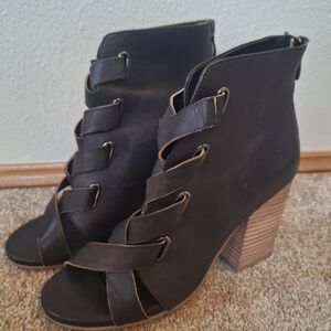Antelope 793 Black leather Peep Toe Stappy Block Heel Bootie Womens Size 8